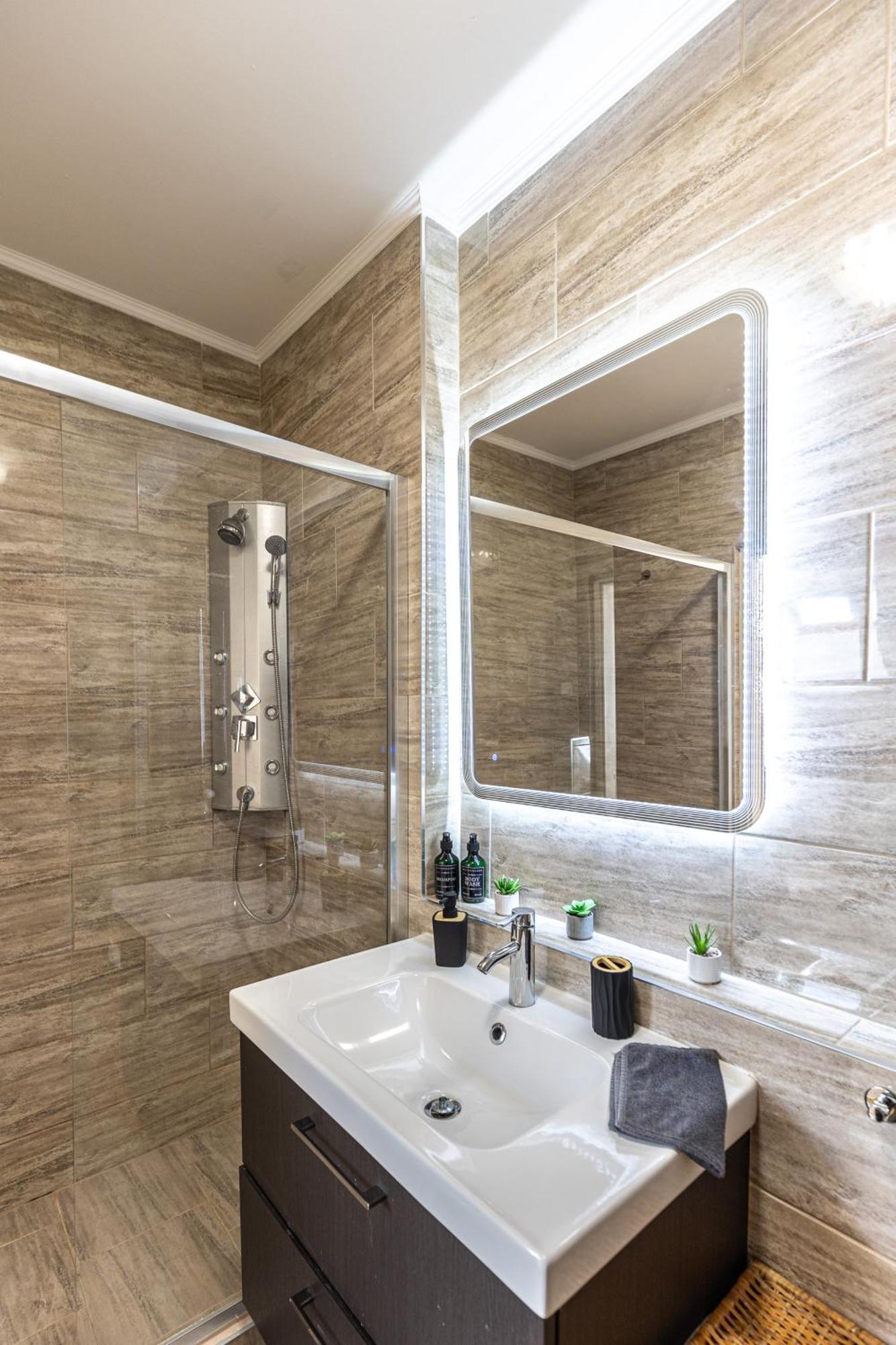 Apartmán Gozsdu White Raven 504 With Free Underground Parking